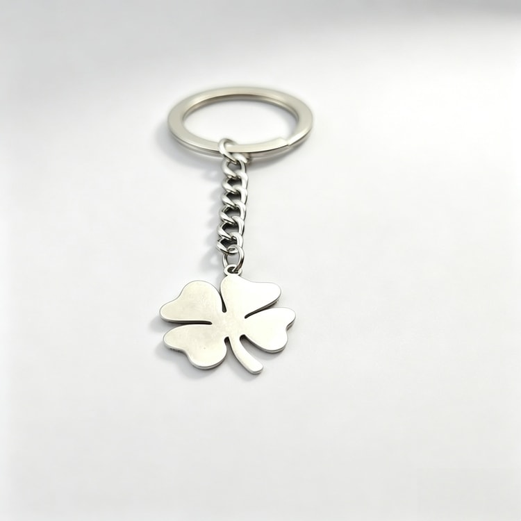 Stainless Steel Clover Keychain – Silver Key Ring Pendant for Car & House Keys