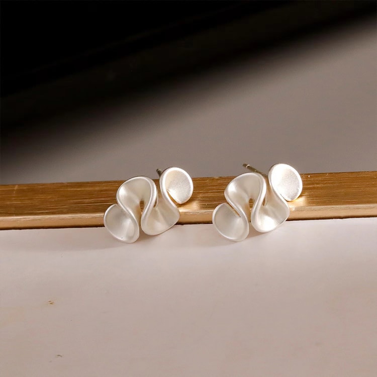 Geometric Flower Stud Earrings for Women – Fashion Floral Jewelry