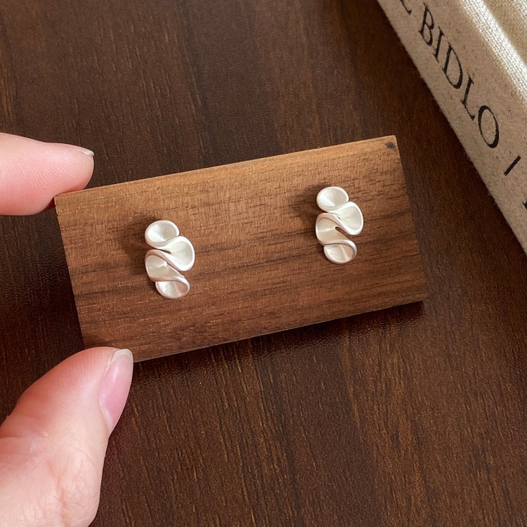 Geometric Flower Stud Earrings for Women – Fashion Floral Jewelry