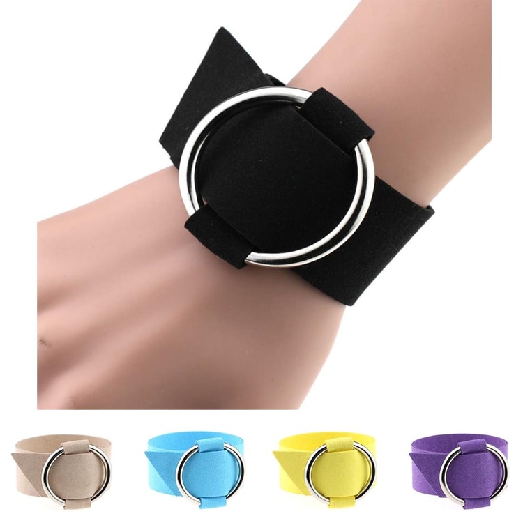 2-Piece Velvet Bracelet Set with Metal Charm Wristband – Women's Fashion Jewelry (Random Color)
