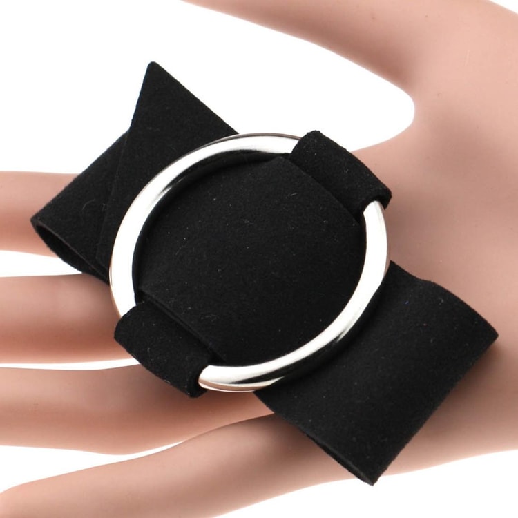 2-Piece Velvet Bracelet Set with Metal Charm Wristband – Women's Fashion Jewelry (Random Color)